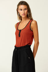 RIBBED KNIT STRAPPY T-SHIRT